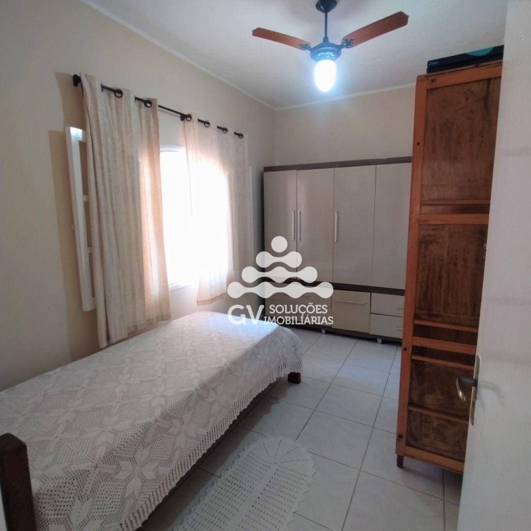 Casa à venda com 5 quartos, 200m² - Foto 17