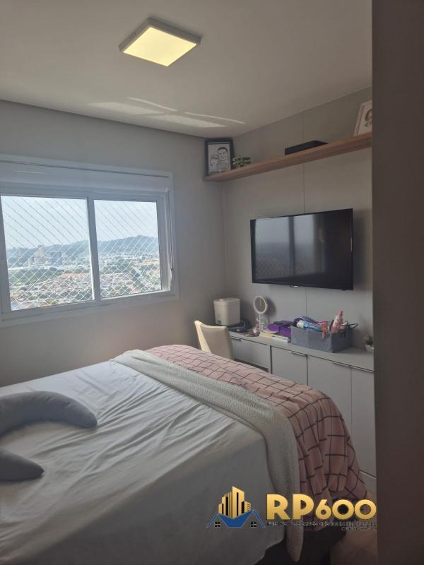 Apartamento à venda com 2 quartos, 62m² - Foto 5