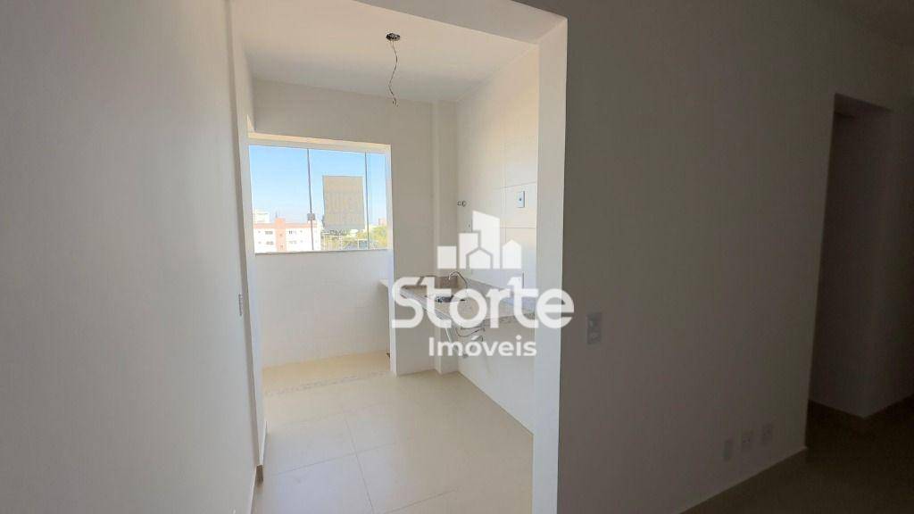 Apartamento à venda com 2 quartos, 48m² - Foto 3