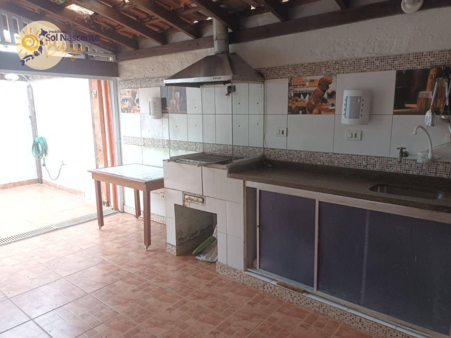 Casa para alugar com 2 quartos, 85m² - Foto 8