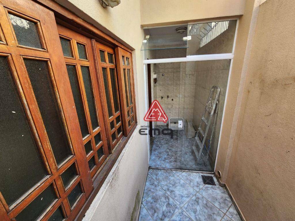 Sobrado para alugar com 3 quartos, 180m² - Foto 4