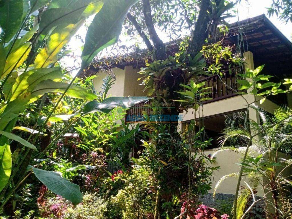 Casa de Condomínio à venda com 3 quartos, 309m² - Foto 1