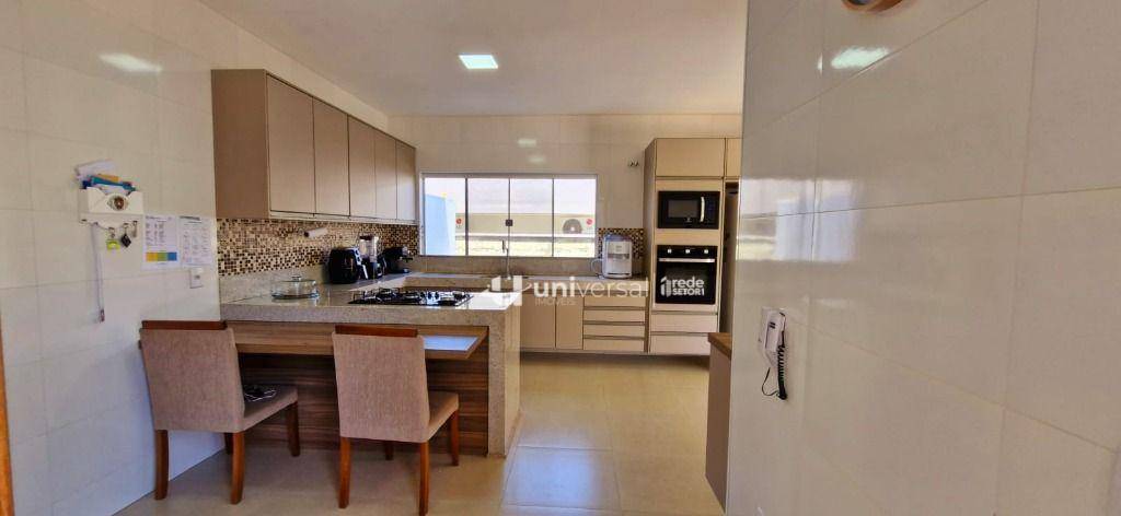 Casa de Condomínio à venda com 3 quartos, 221m² - Foto 10