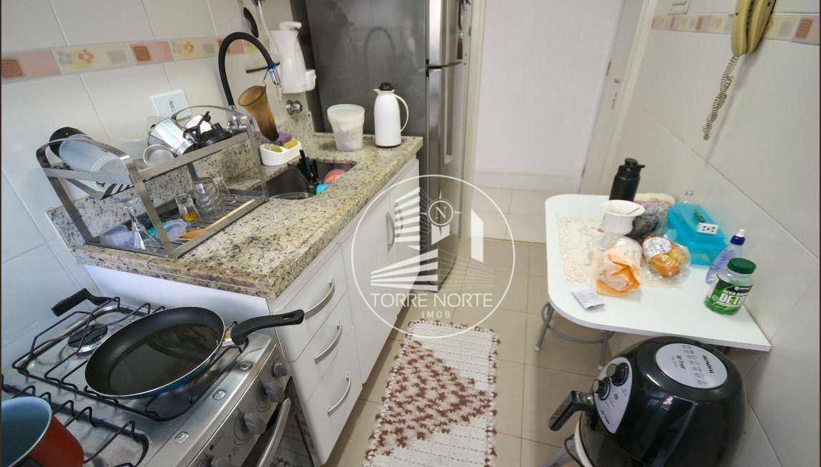 Apartamento à venda com 2 quartos, 48m² - Foto 31