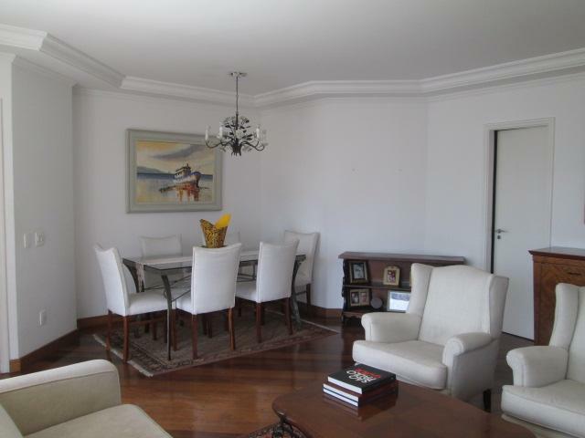 Apartamento à venda com 4 quartos, 154m² - Foto 1