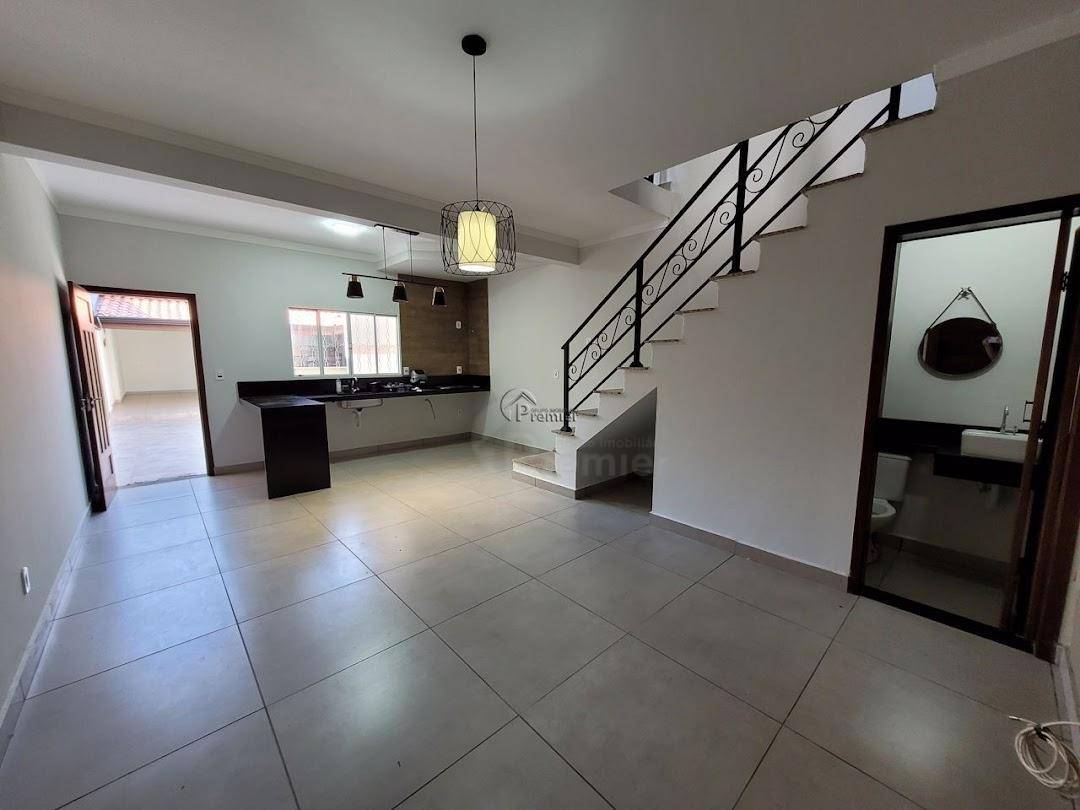 Casa à venda com 3 quartos, 150m² - Foto 3