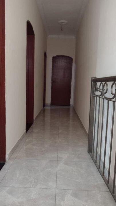 Casa à venda com 3 quartos, 270m² - Foto 12