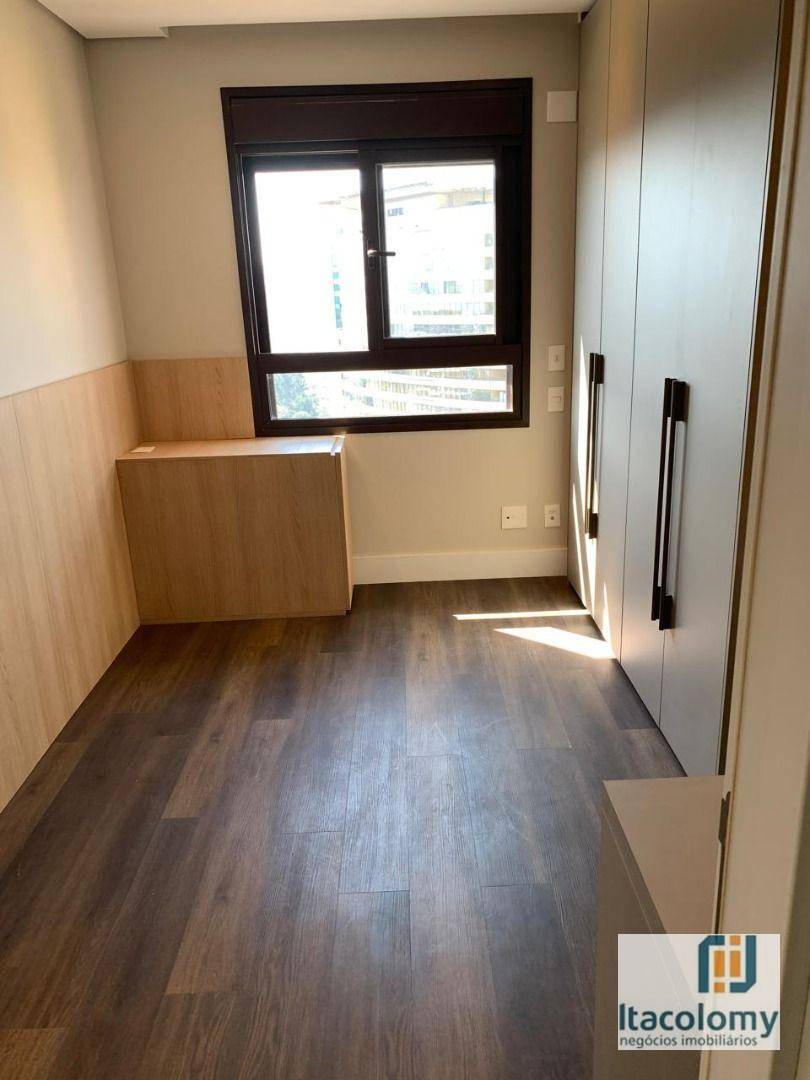 Apartamento para alugar com 3 quartos, 285m² - Foto 6