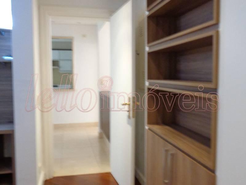 Apartamento à venda com 3 quartos, 264m² - Foto 11