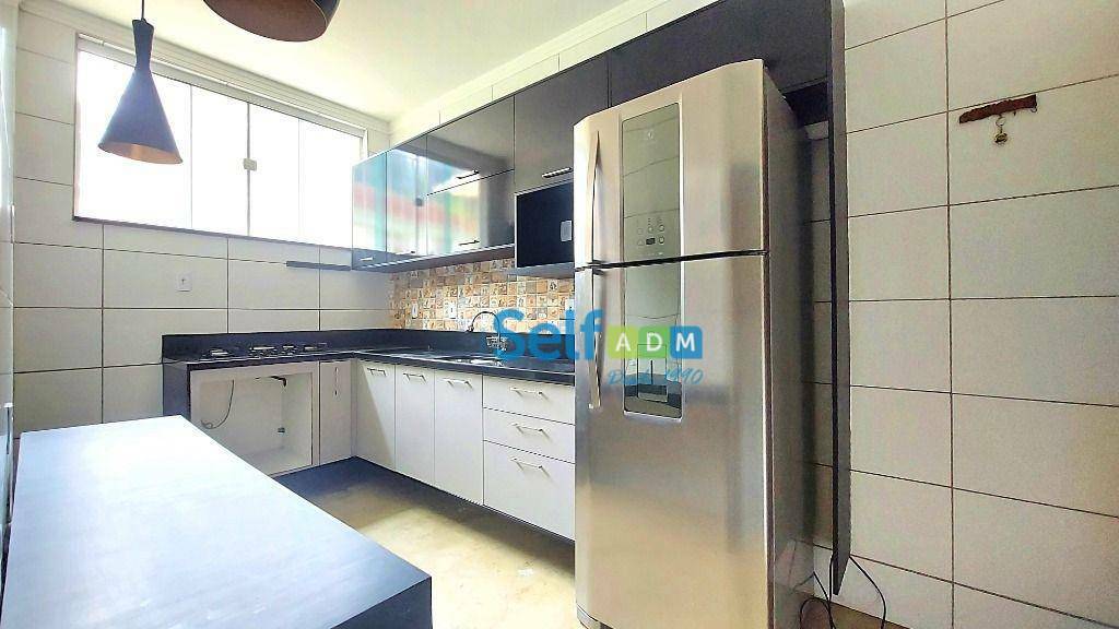 Apartamento para alugar com 2 quartos, 95m² - Foto 13