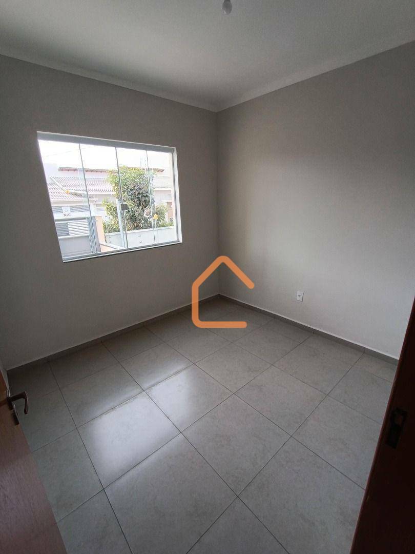 Casa à venda com 3 quartos, 187m² - Foto 3