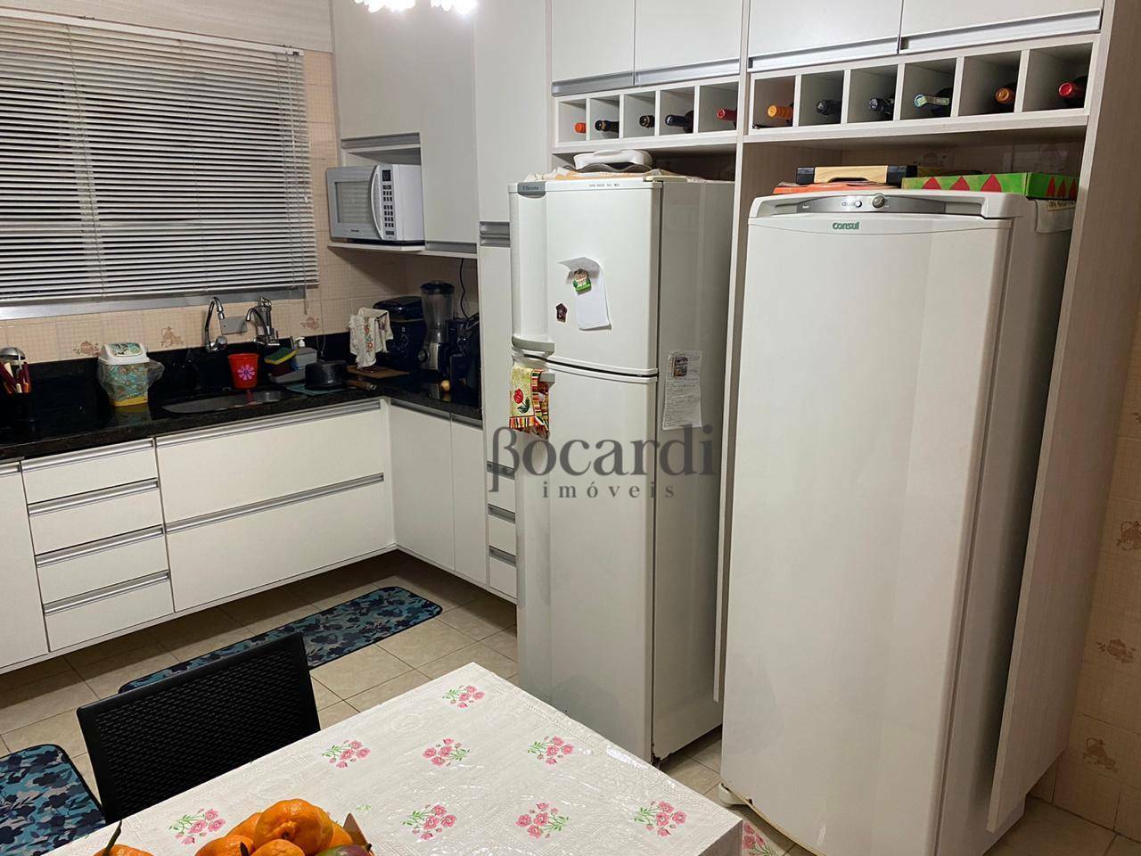 Apartamento à venda com 2 quartos, 100m² - Foto 13