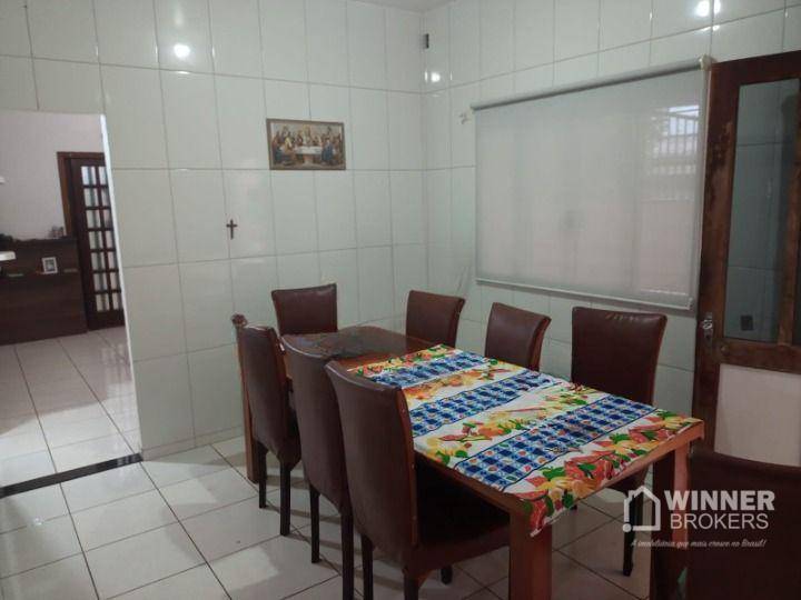 Casa à venda com 4 quartos, 220m² - Foto 4