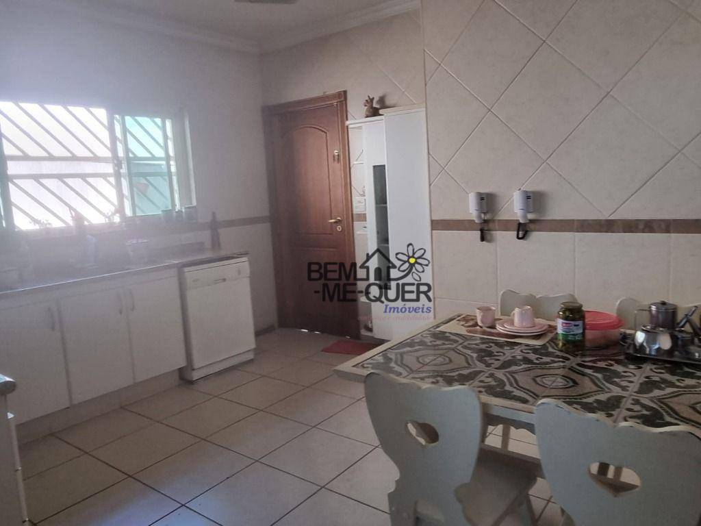 Sobrado à venda e aluguel com 4 quartos, 380m² - Foto 25