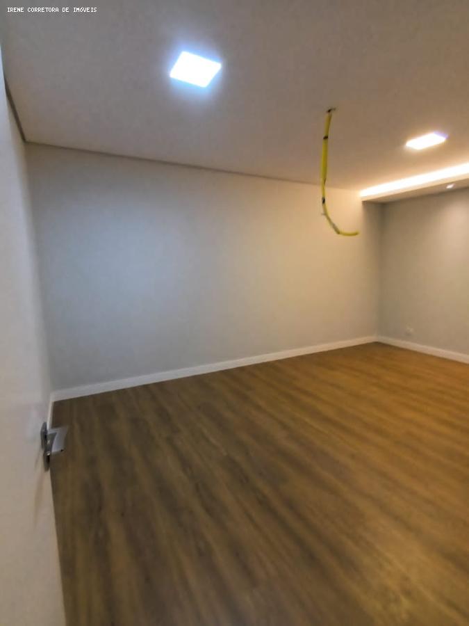 Casa à venda com 3 quartos, 360m² - Foto 16