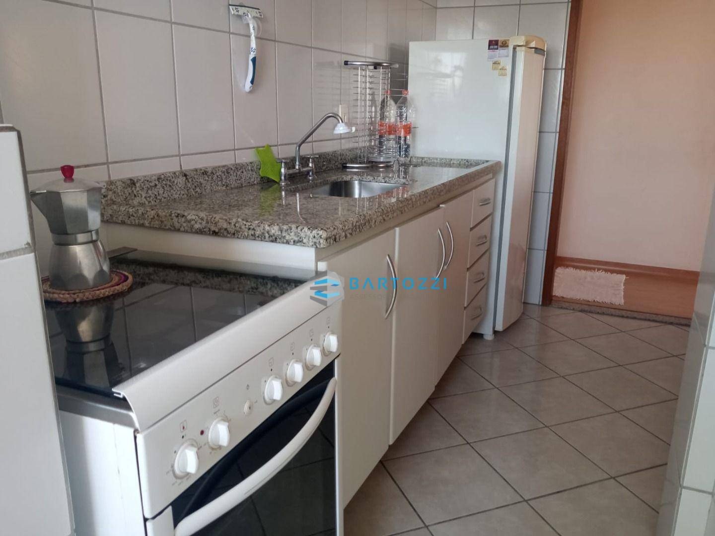 Apartamento à venda com 2 quartos, 70m² - Foto 9