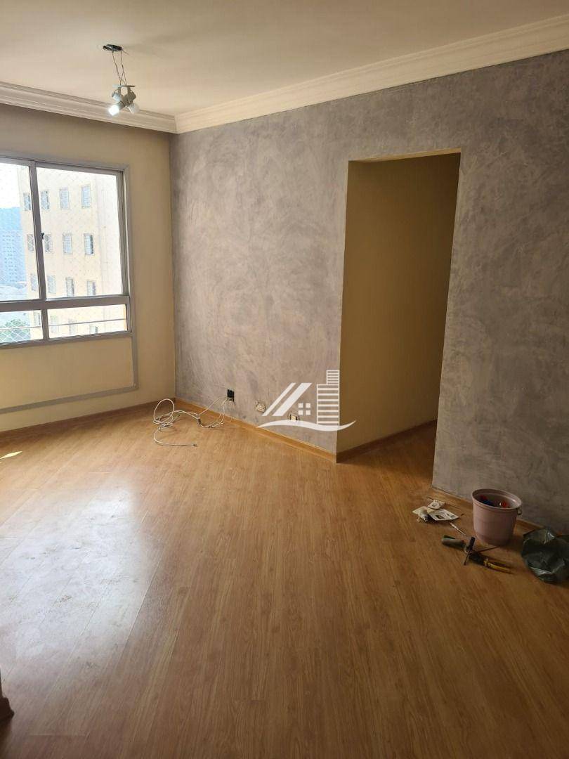 Apartamento à venda com 3 quartos, 60m² - Foto 18