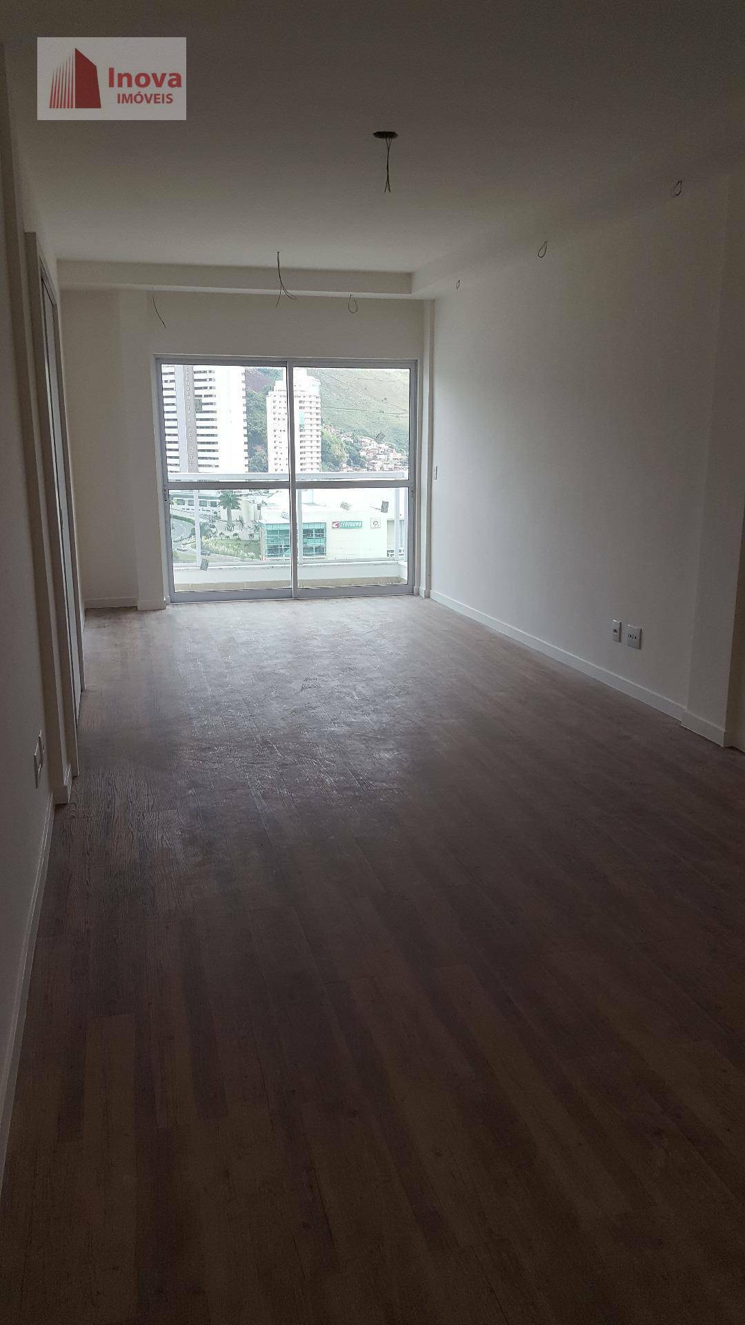 Apartamento à venda com 3 quartos, 120m² - Foto 2