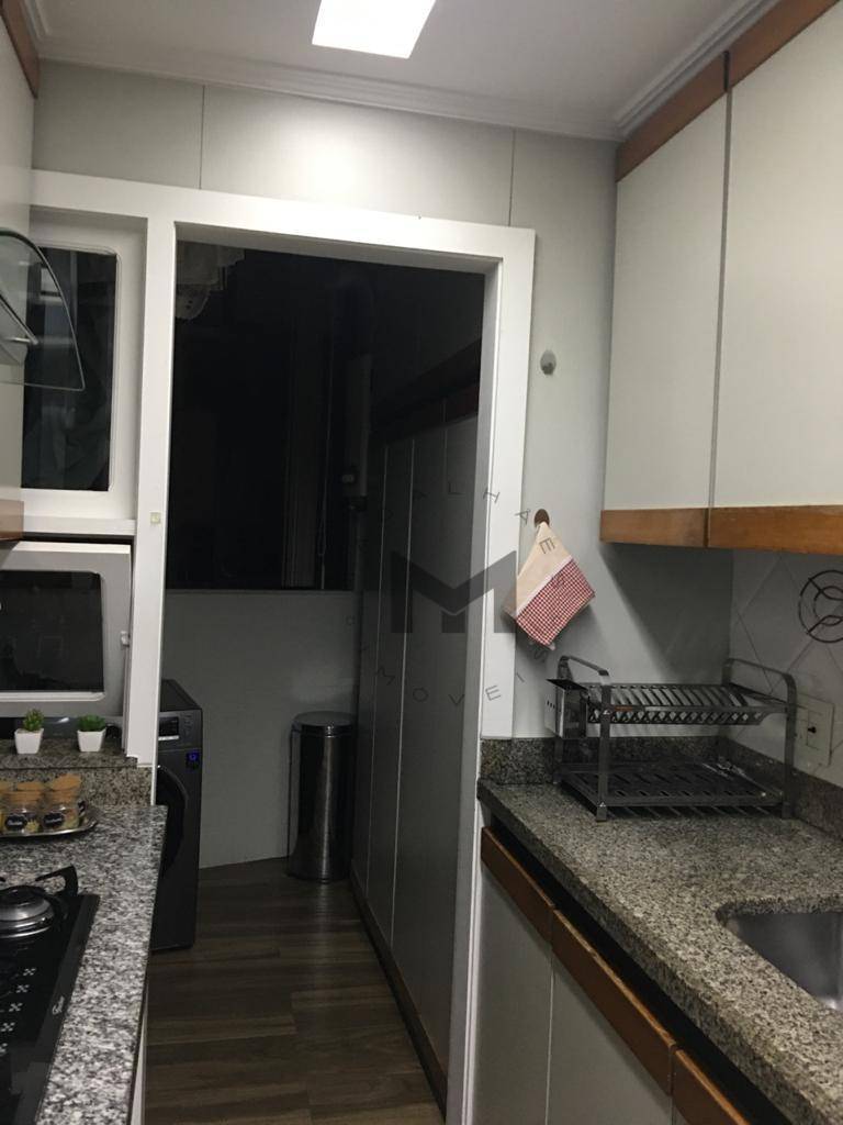 Apartamento à venda com 4 quartos, 200m² - Foto 13