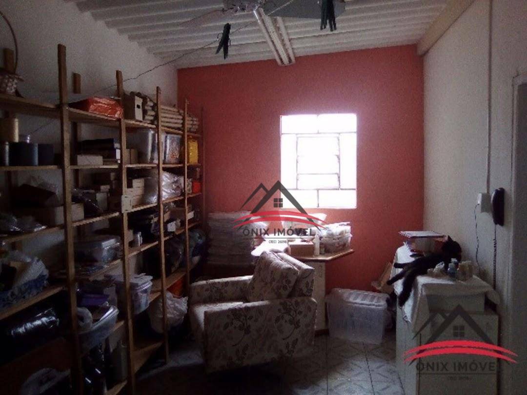 Casa à venda com 3 quartos, 700m² - Foto 22