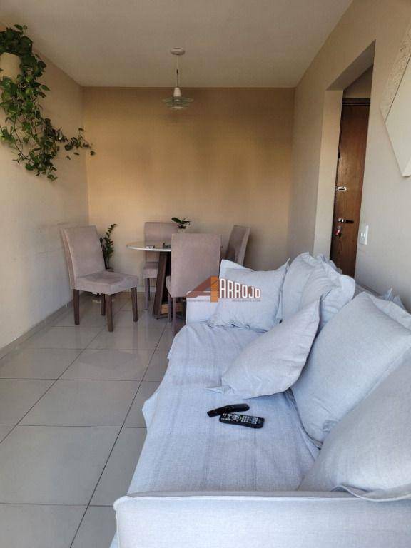 Apartamento à venda com 2 quartos, 57m² - Foto 2