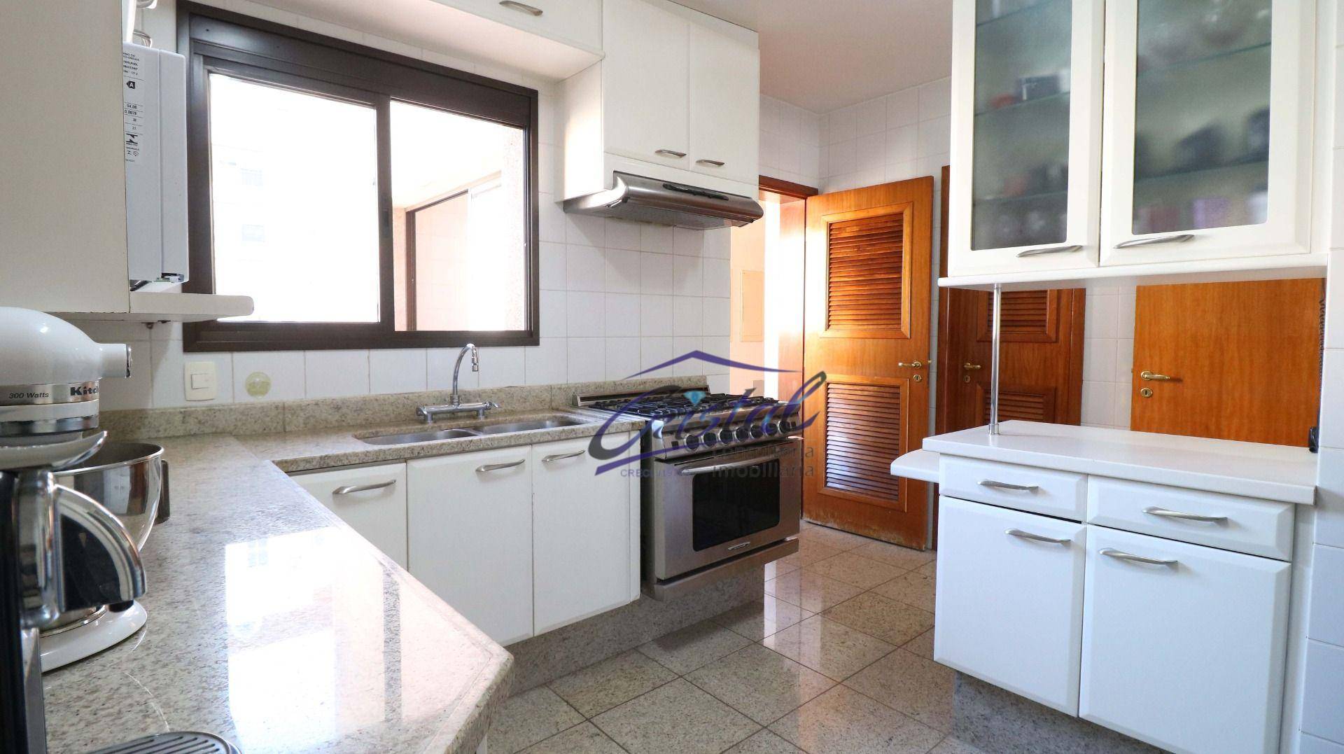 Apartamento à venda com 4 quartos, 226m² - Foto 32