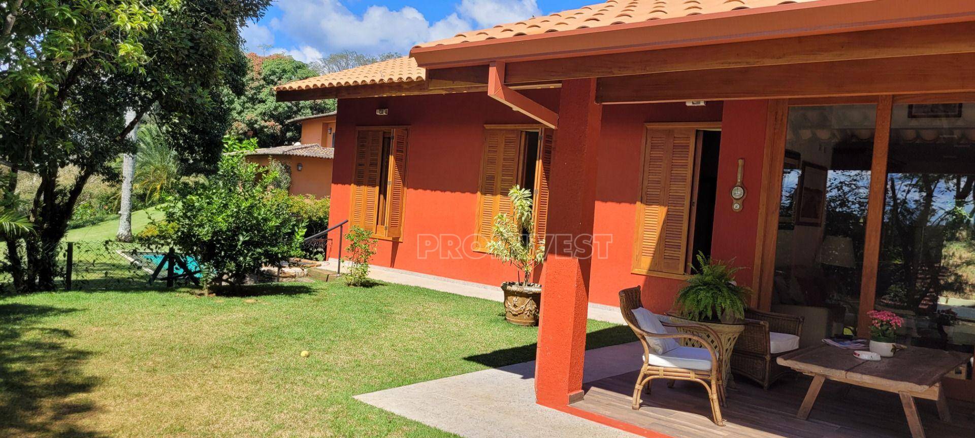 Casa de Condomínio à venda com 3 quartos, 230m² - Foto 2