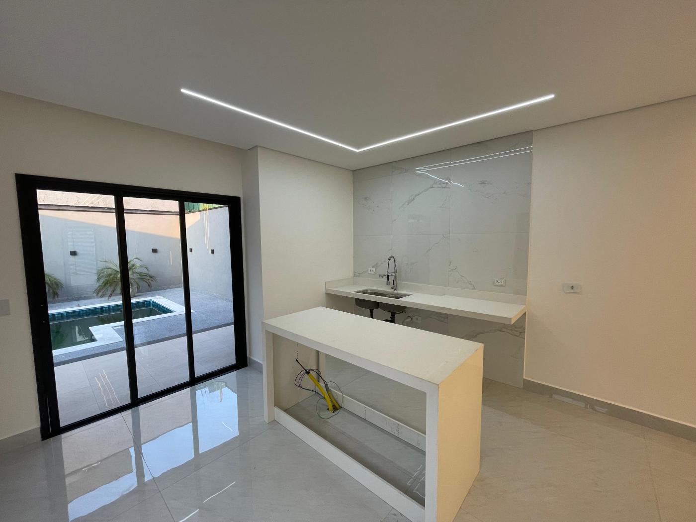 Casa à venda com 3 quartos, 126m² - Foto 8