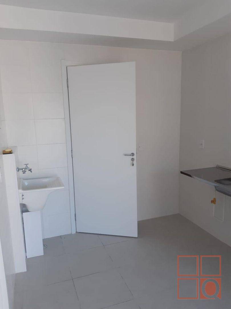 Apartamento à venda com 1 quarto, 28m² - Foto 18