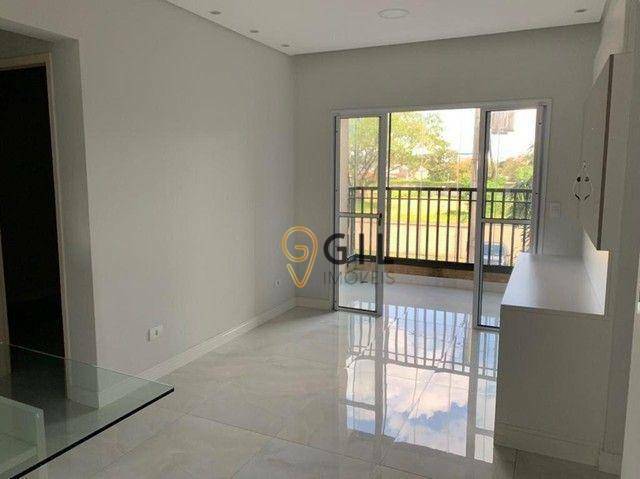 Apartamento à venda com 2 quartos, 74m² - Foto 2