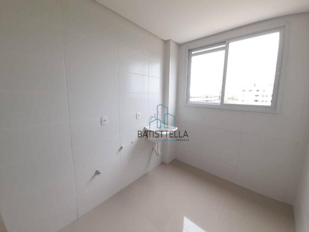 Apartamento à venda com 2 quartos, 65m² - Foto 17