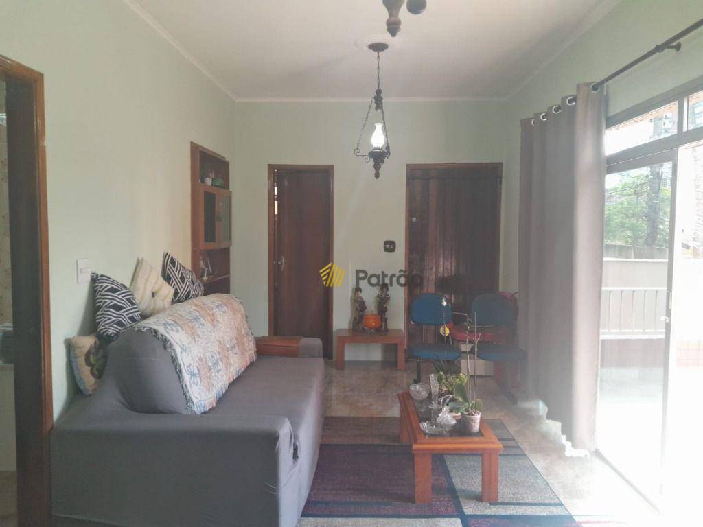 Sobrado à venda e aluguel com 4 quartos, 254m² - Foto 13