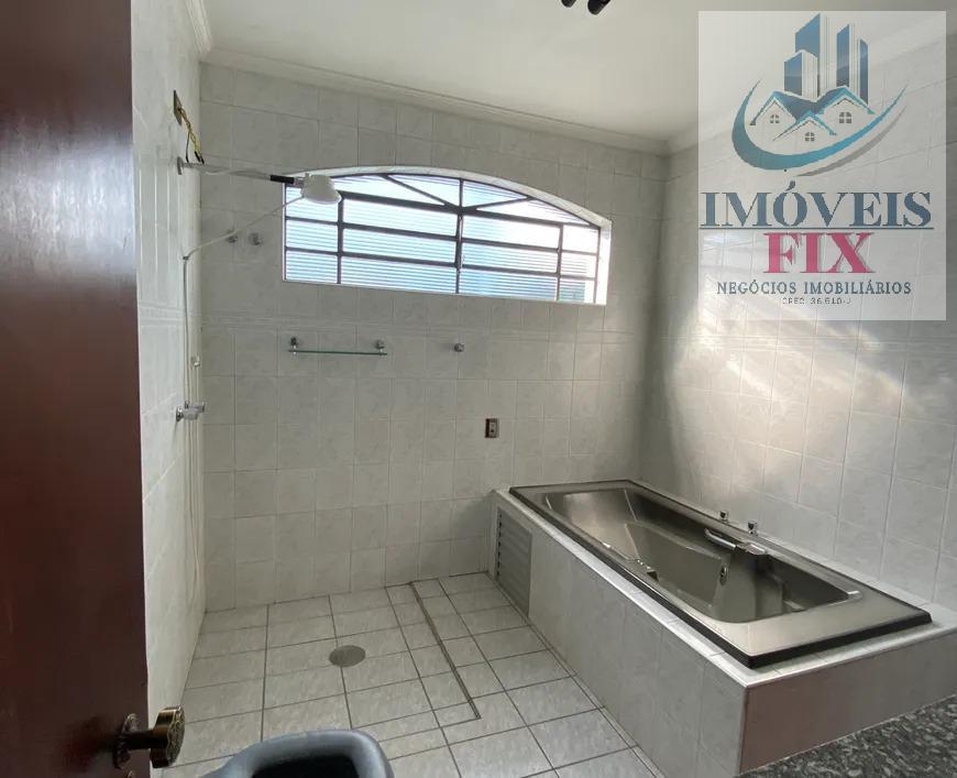 Casa à venda com 5 quartos, 198m² - Foto 11