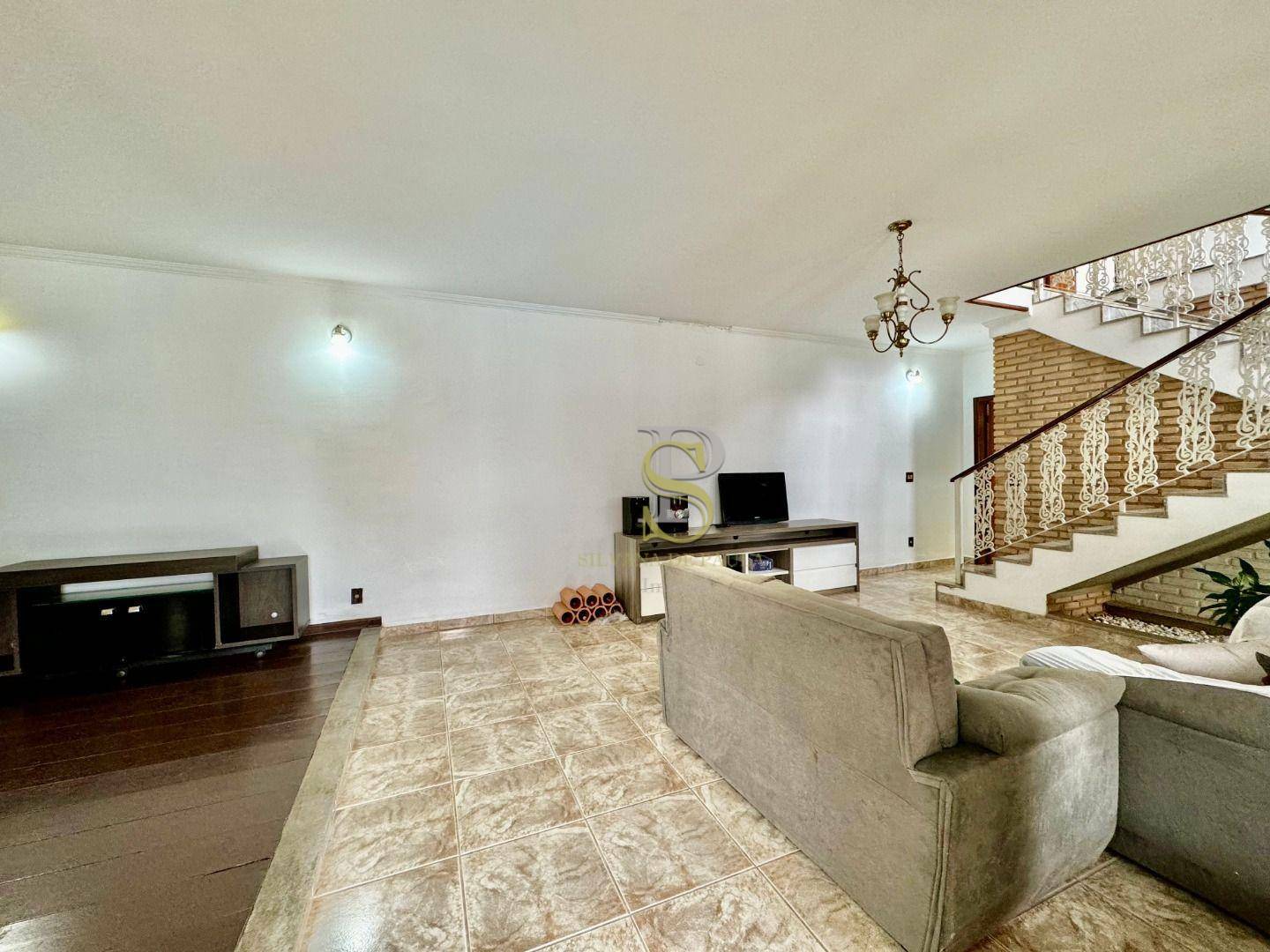 Casa à venda com 3 quartos, 550m² - Foto 25