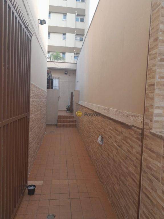 Sobrado à venda e aluguel com 4 quartos, 254m² - Foto 4