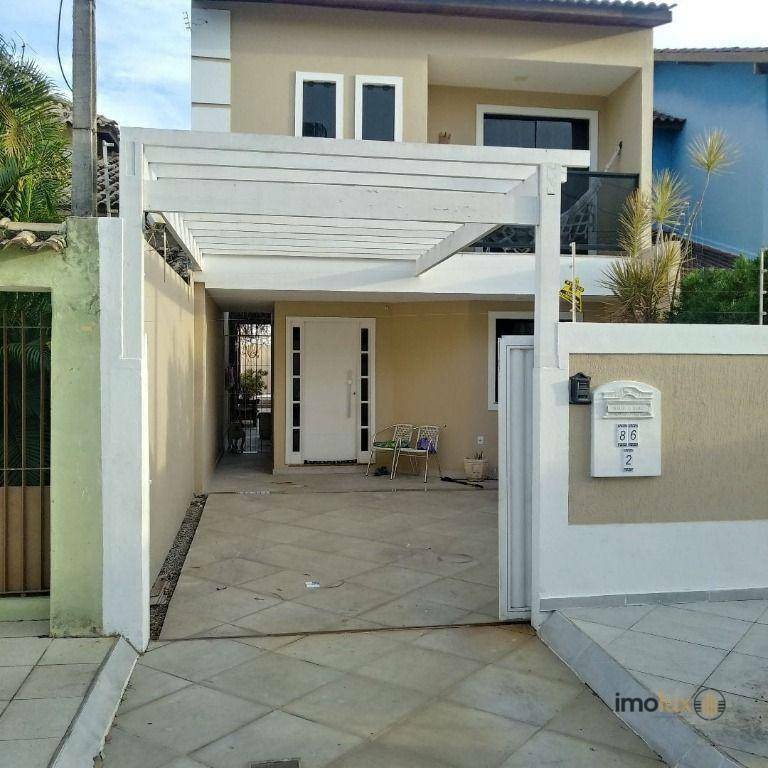 Casa à venda com 3 quartos, 135m² - Foto 1