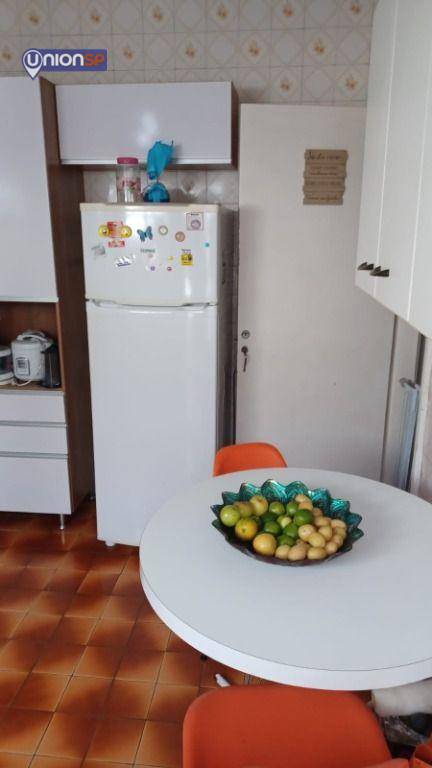 Apartamento à venda com 2 quartos, 76m² - Foto 19