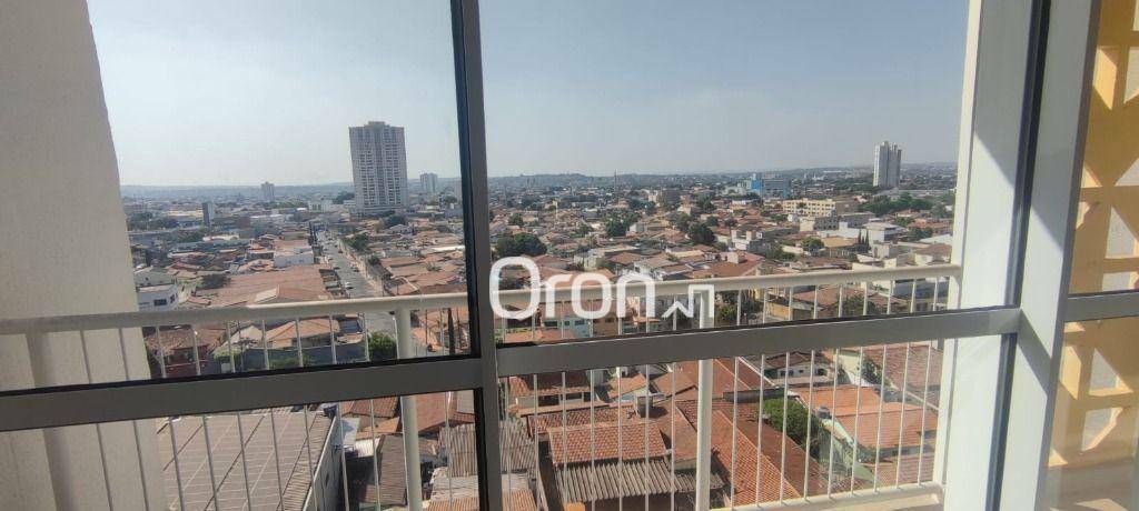 Apartamento à venda com 2 quartos, 78m² - Foto 3