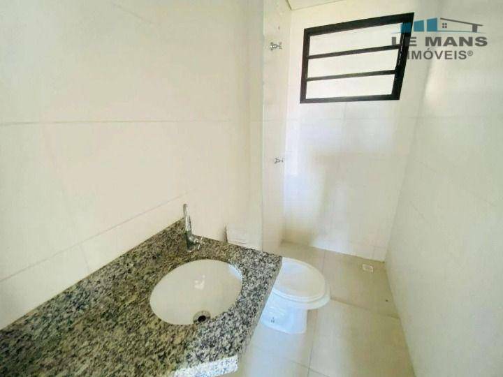 Apartamento à venda com 3 quartos, 80m² - Foto 2