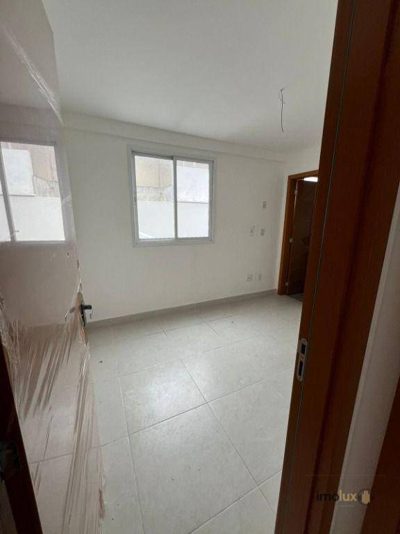 Apartamento à venda com 2 quartos, 1m² - Foto 15