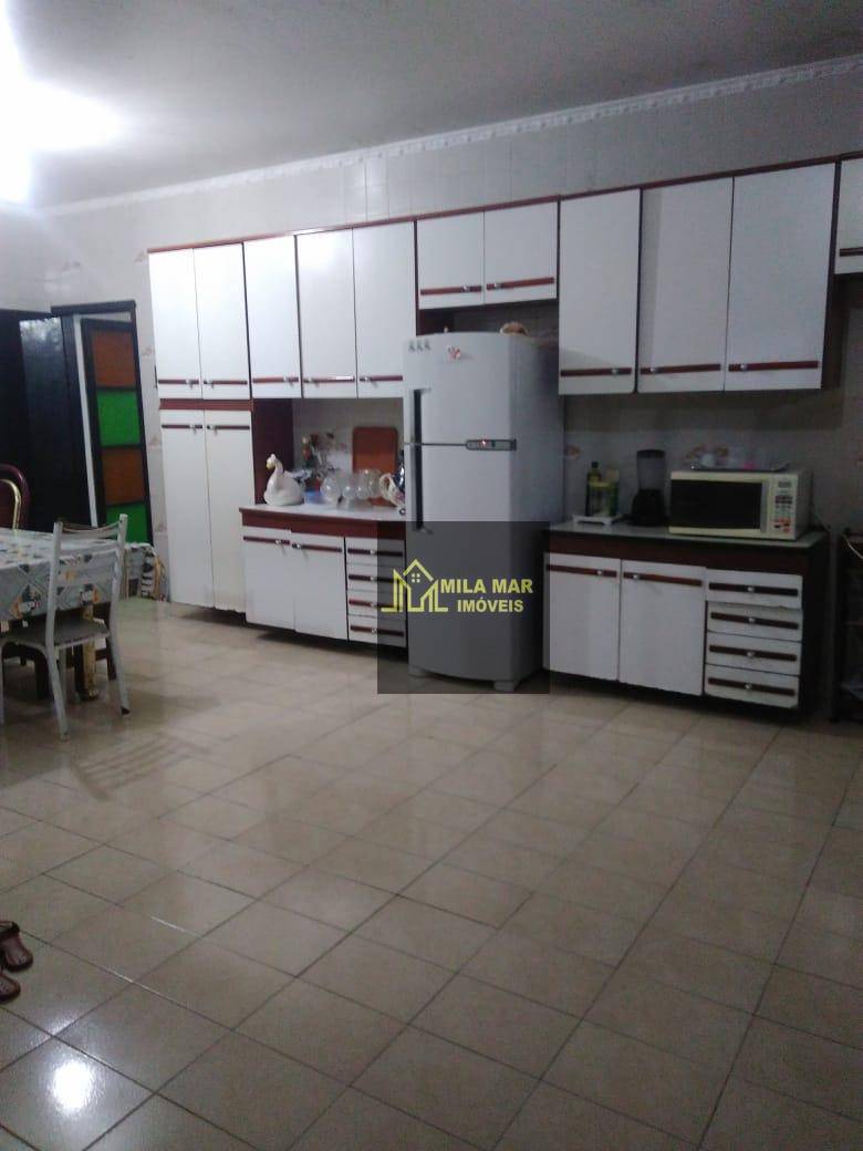 Casa à venda com 5 quartos, 300m² - Foto 17