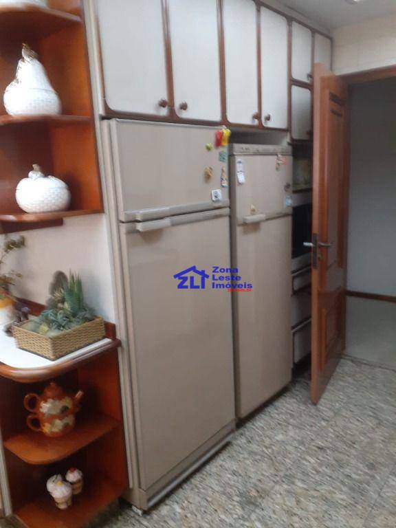 Apartamento à venda com 4 quartos, 210m² - Foto 18