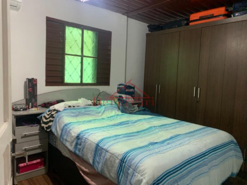 Casa à venda com 2 quartos, 300m² - Foto 9