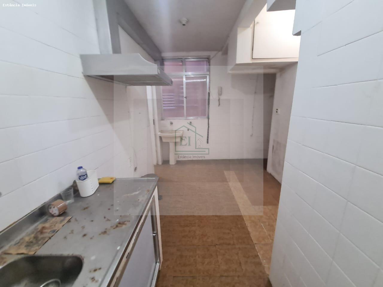 Apartamento à venda com 2 quartos, 70m² - Foto 10