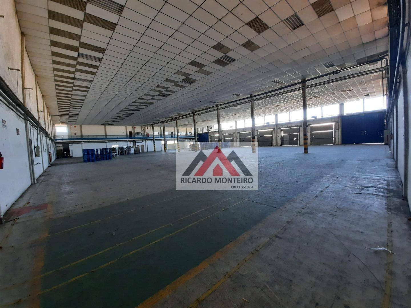 Depósito-Galpão-Armazém para alugar, 2500m² - Foto 12