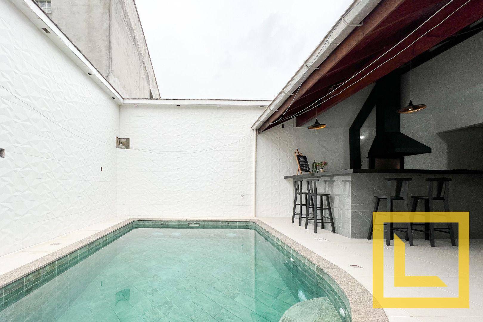 Casa à venda com 4 quartos, 320m² - Foto 22