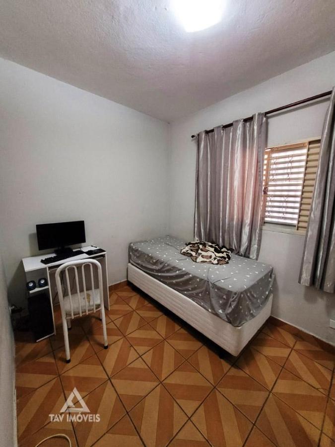 Casa à venda com 5 quartos, 250m² - Foto 31