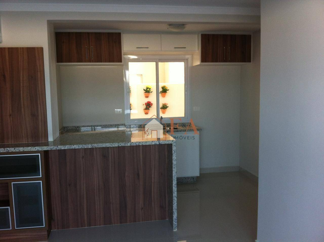 Apartamento à venda com 3 quartos, 150m² - Foto 2