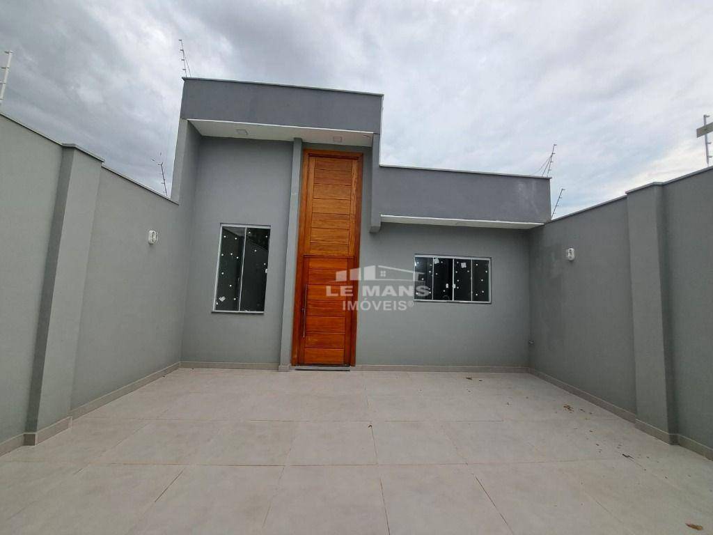 Casa à venda com 3 quartos, 106m² - Foto 2