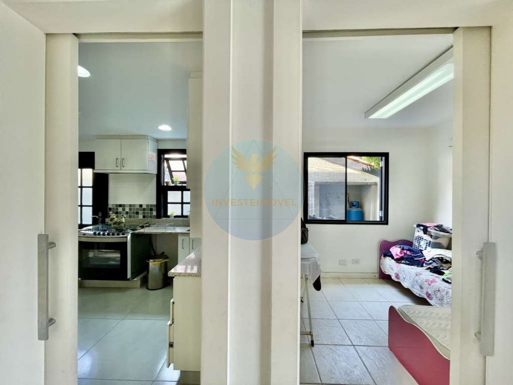 Casa de Condomínio à venda com 4 quartos, 250m² - Foto 29